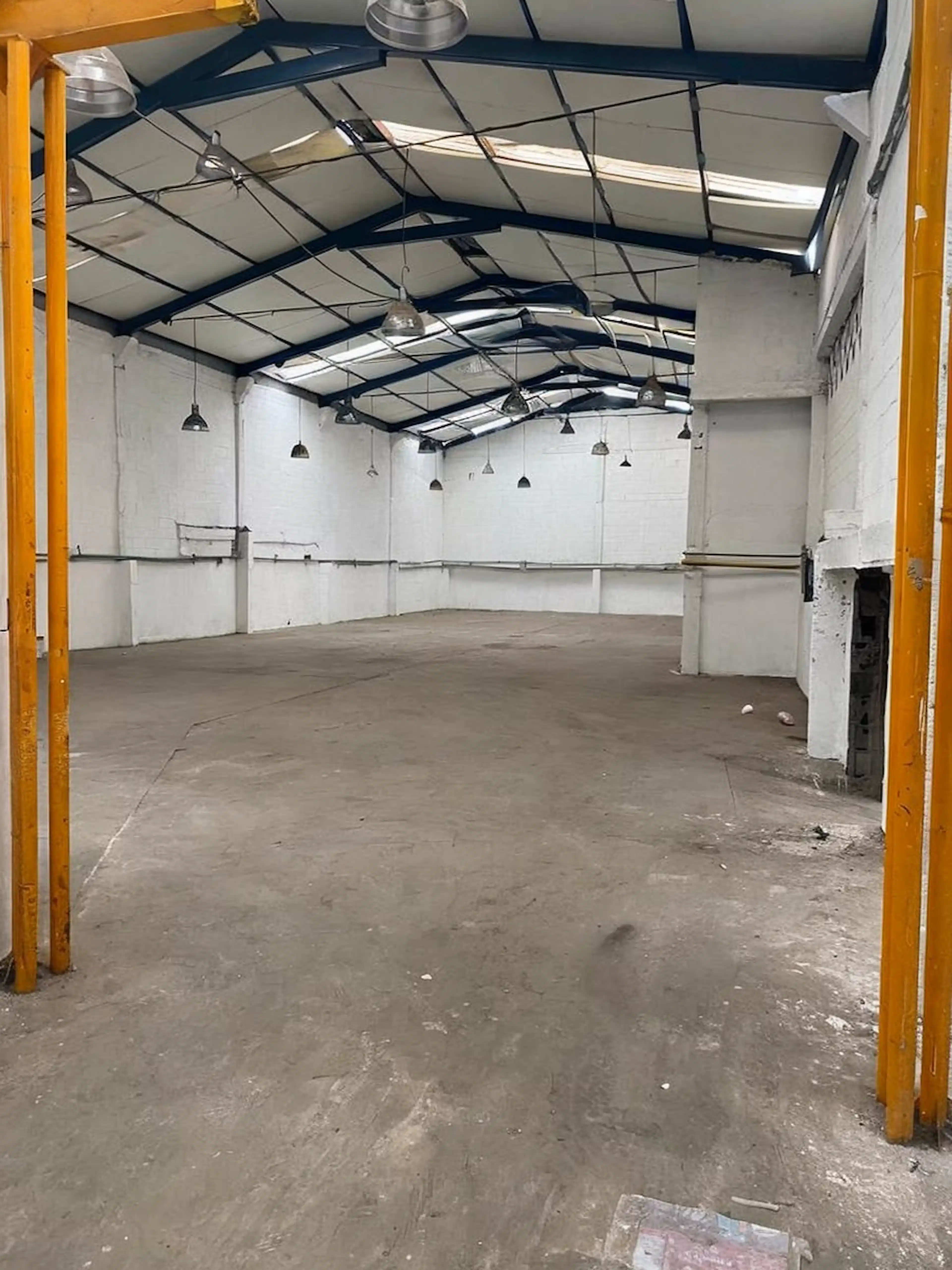 RENTA Bodega En COL. GARZA NIETO En Monterrey 485 M2 + OFICINA Venustiano Carranza Y Ruiz Cortines 485