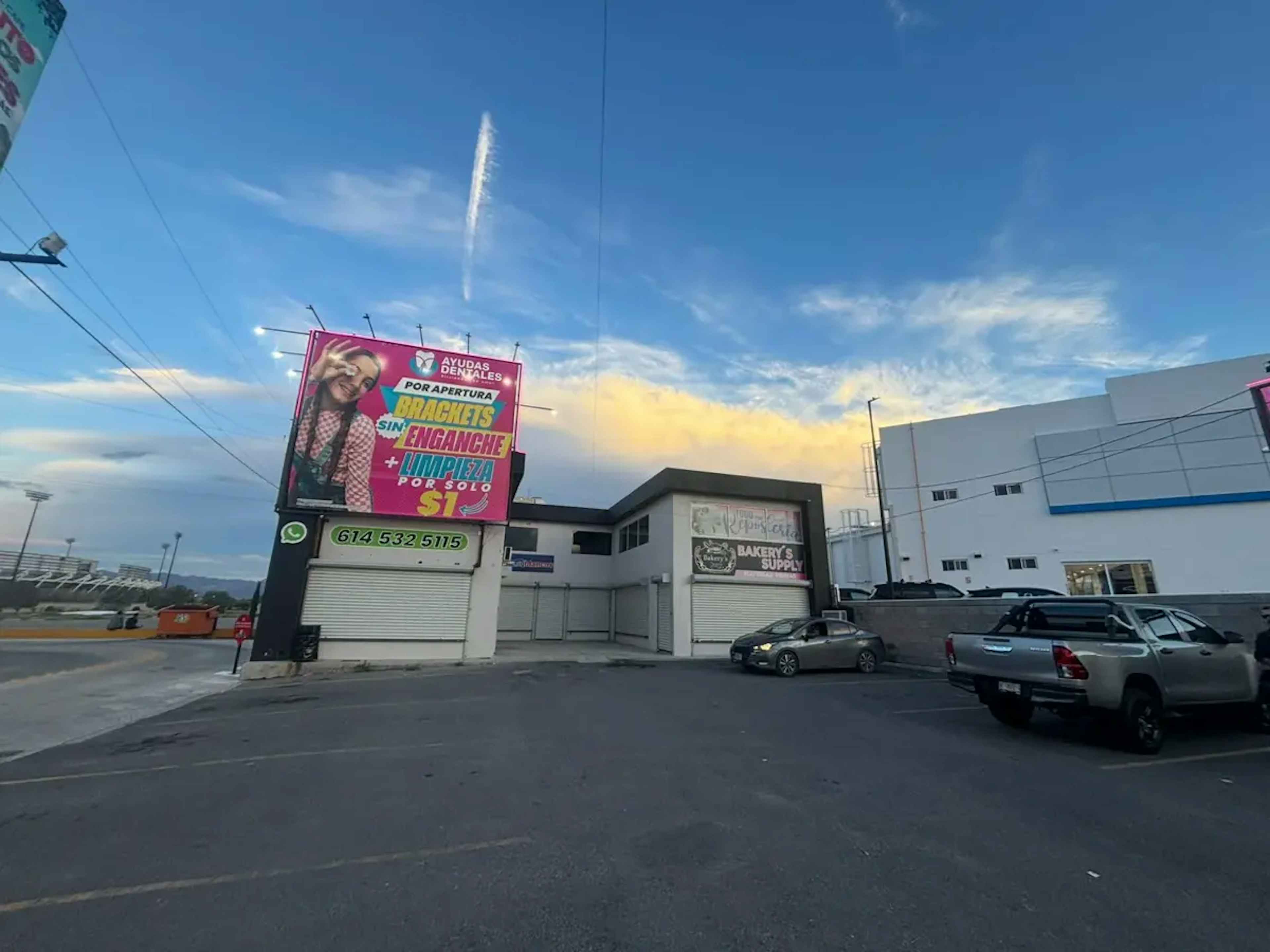 Av Juan Pablo  Ii 00