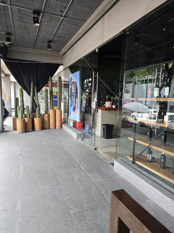 Local Comercial Spot2