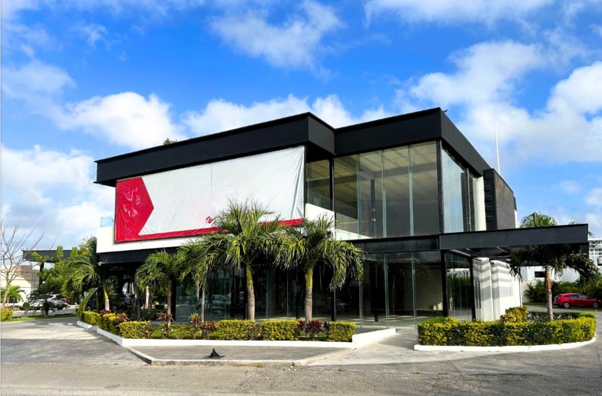 Local Comercial Spot2