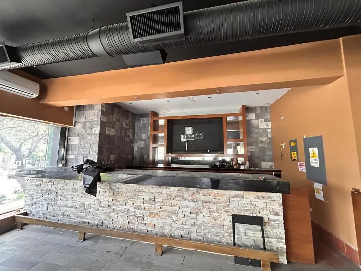 Local Comercial Spot2