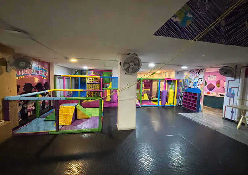 Local Comercial Spot2