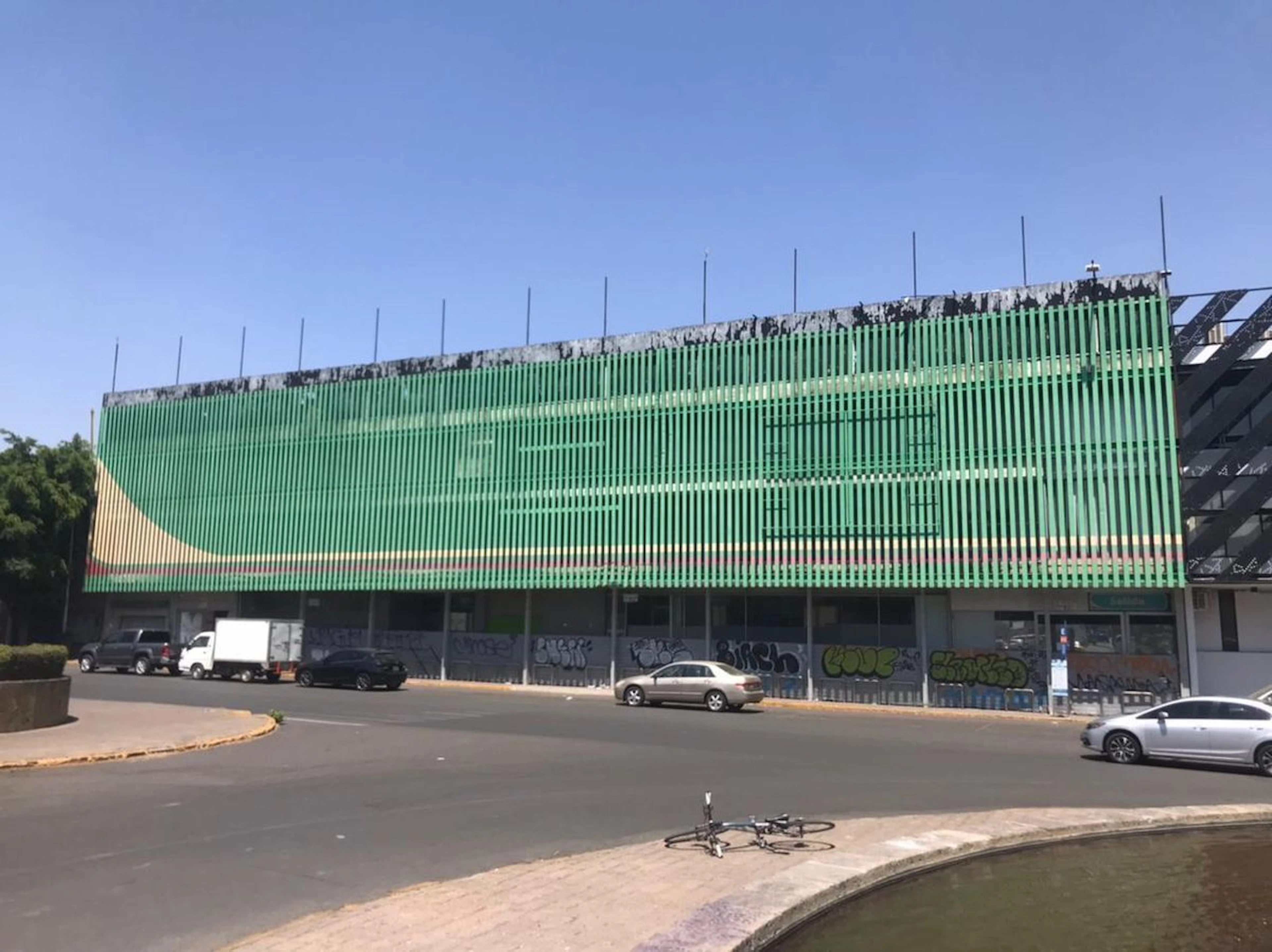 Local Comercial Spot2