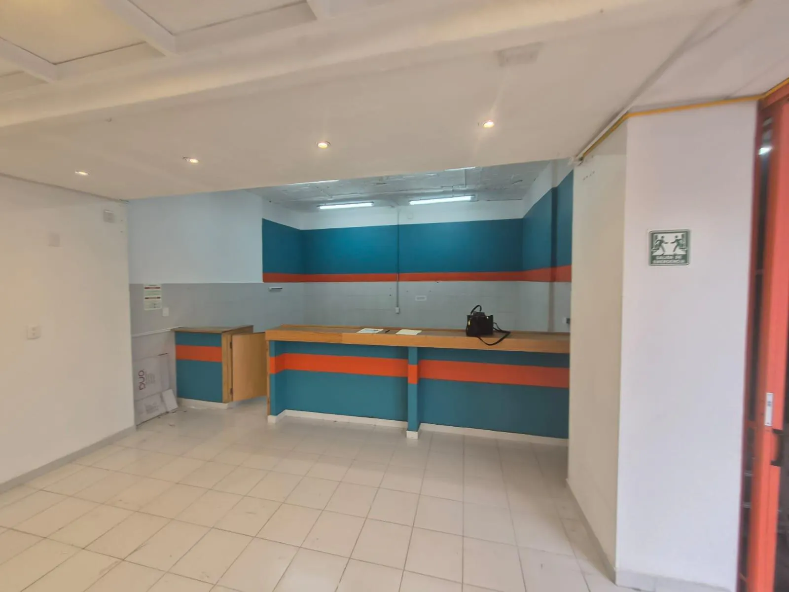 Local Comercial Spot2