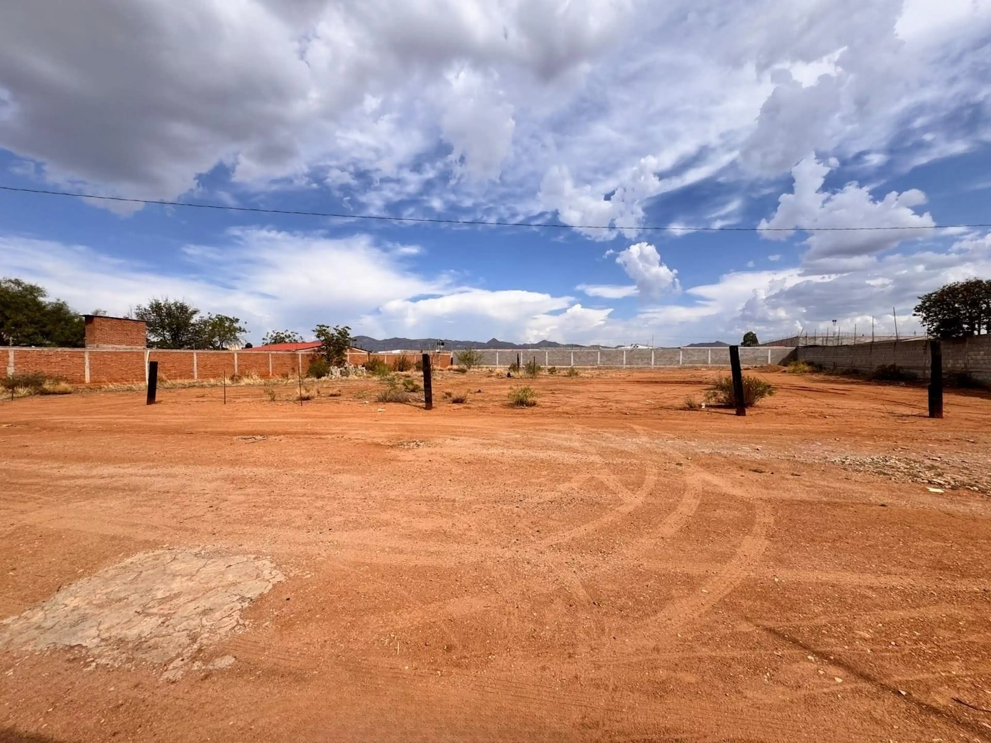 Terreno en venta en Granja Los Nogales