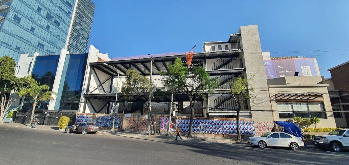 Local Comercial Spot2