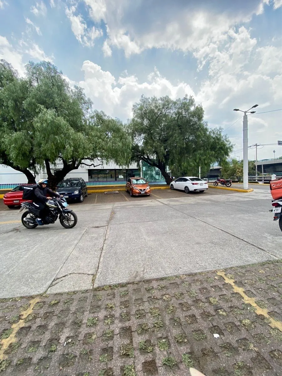 Local Comercial Spot2