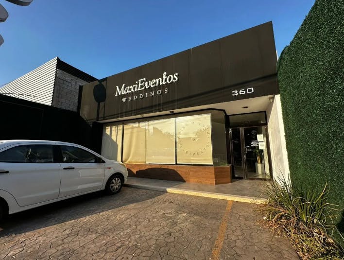 Local Comercial Spot2