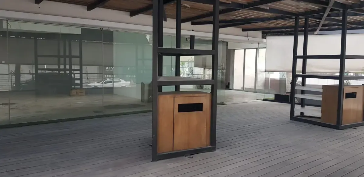 Local Comercial Spot2