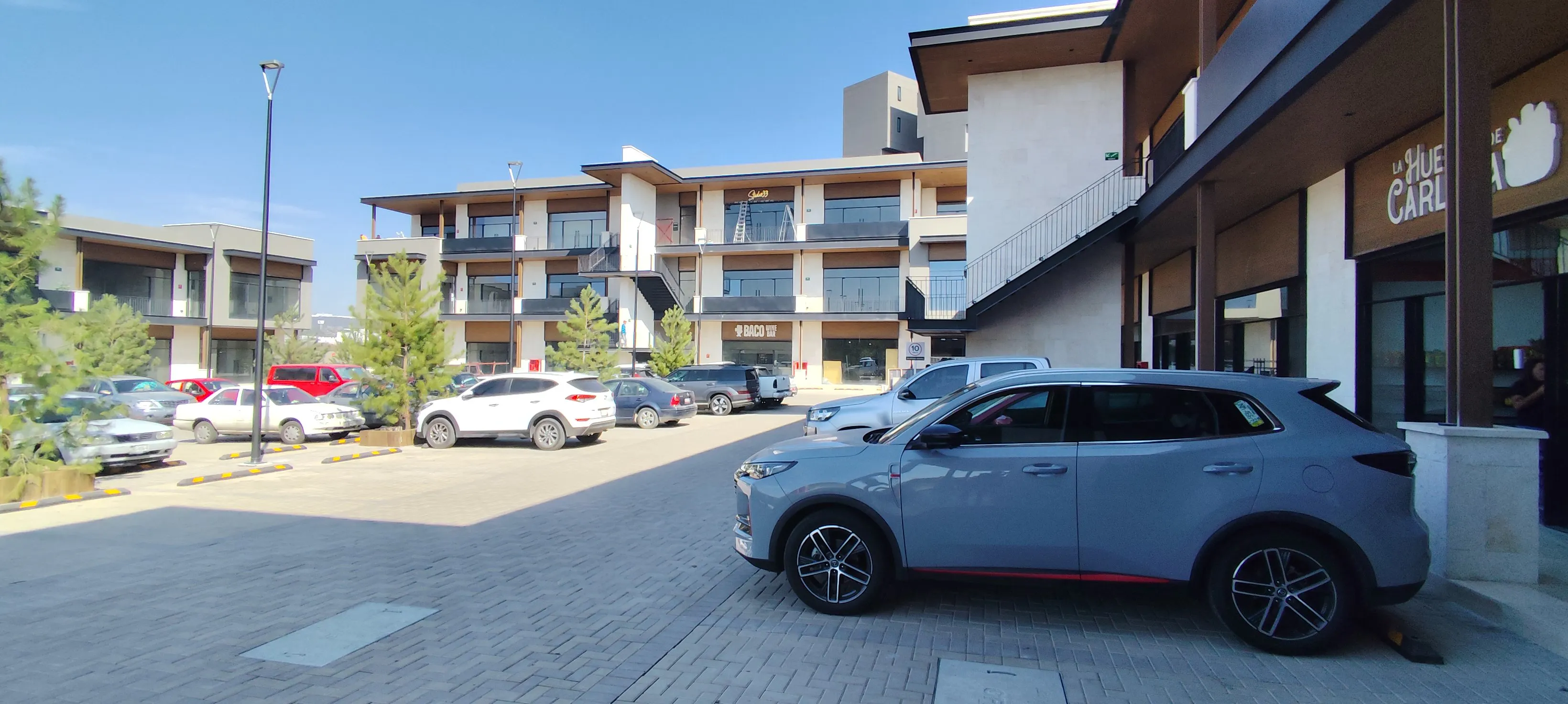 Local Comercial Spot2