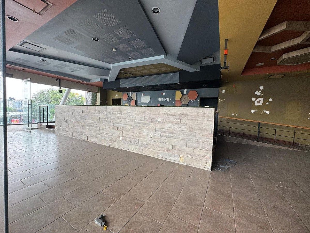 Local Comercial Spot2