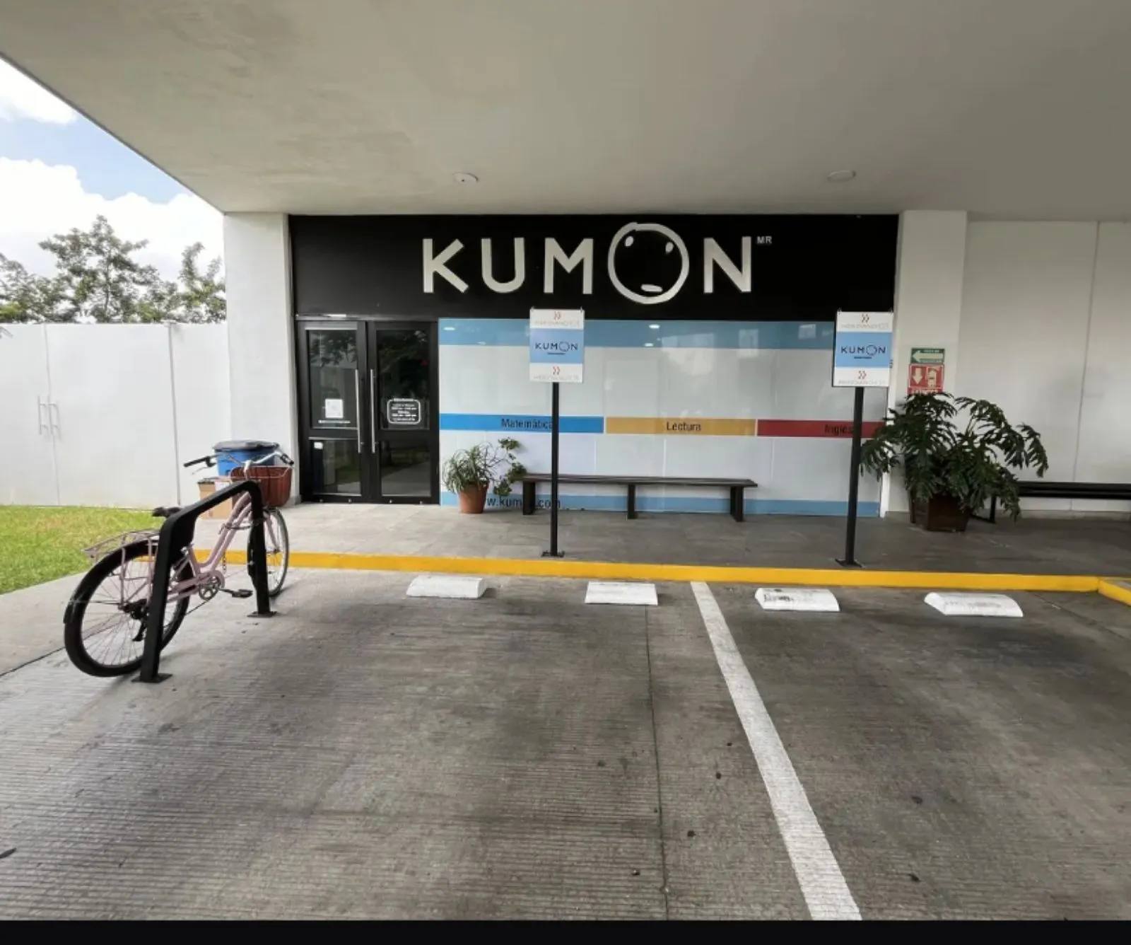 Local Comercial Spot2
