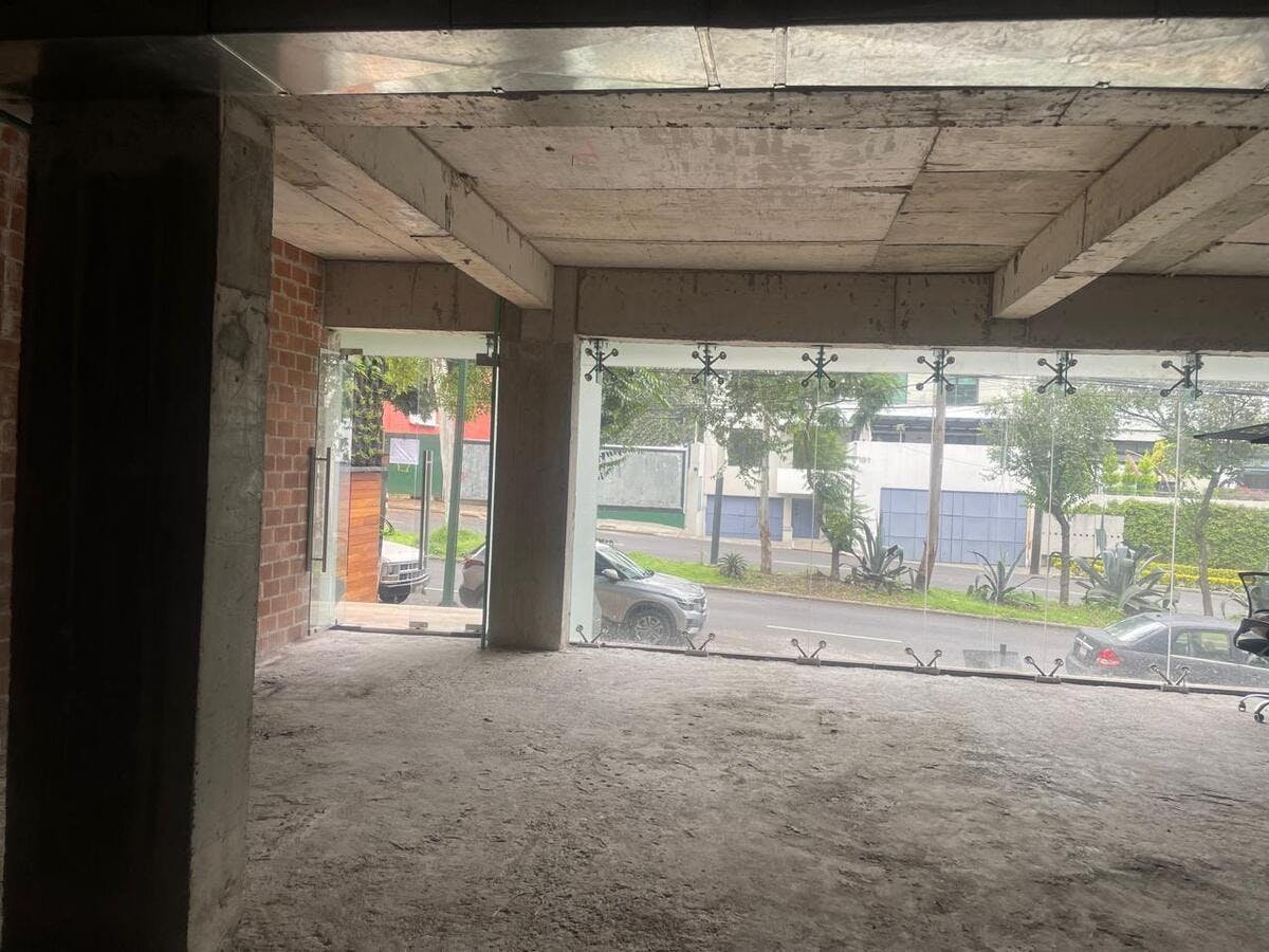 Local Comercial Spot2