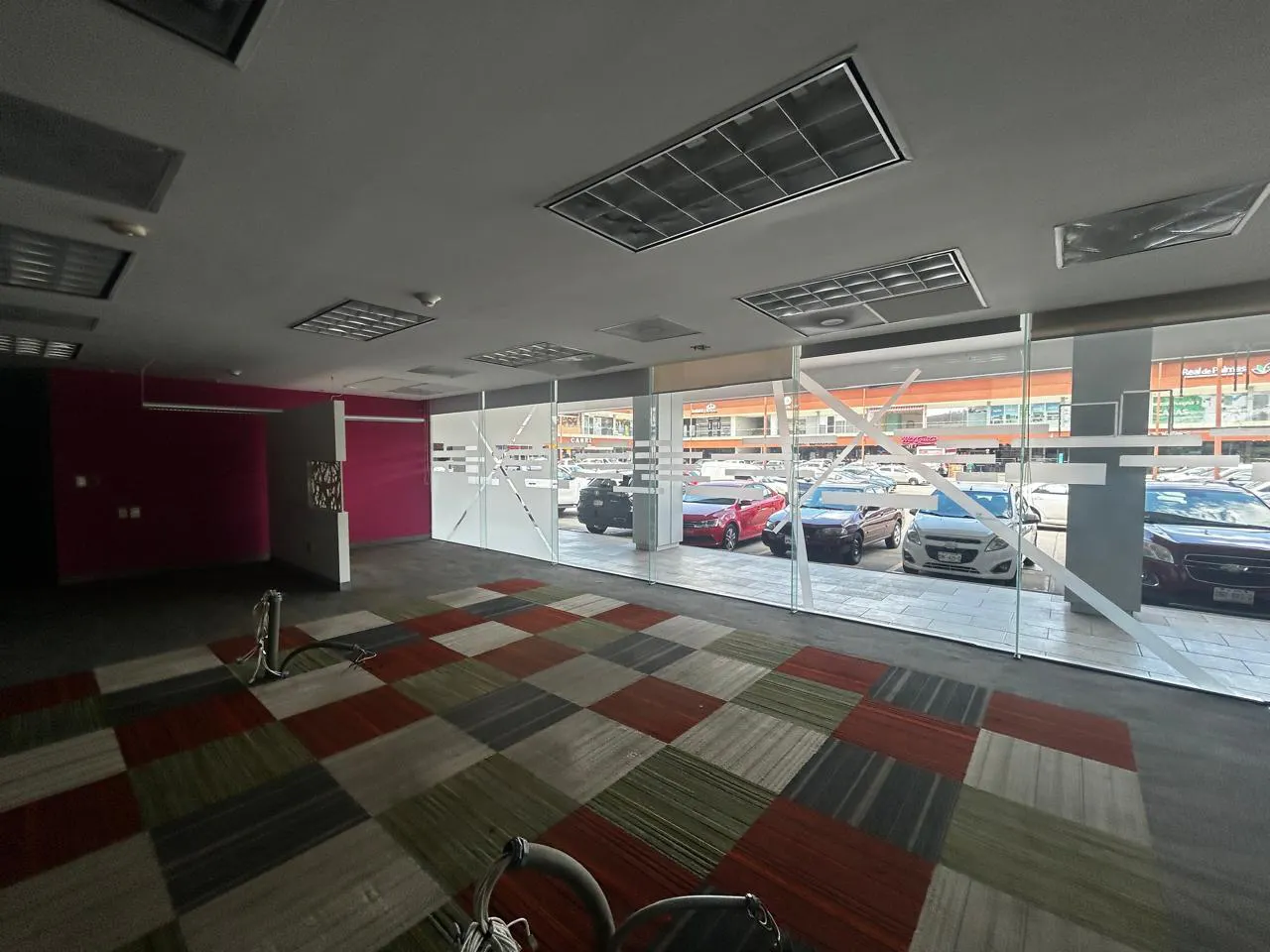 Local Comercial Spot2