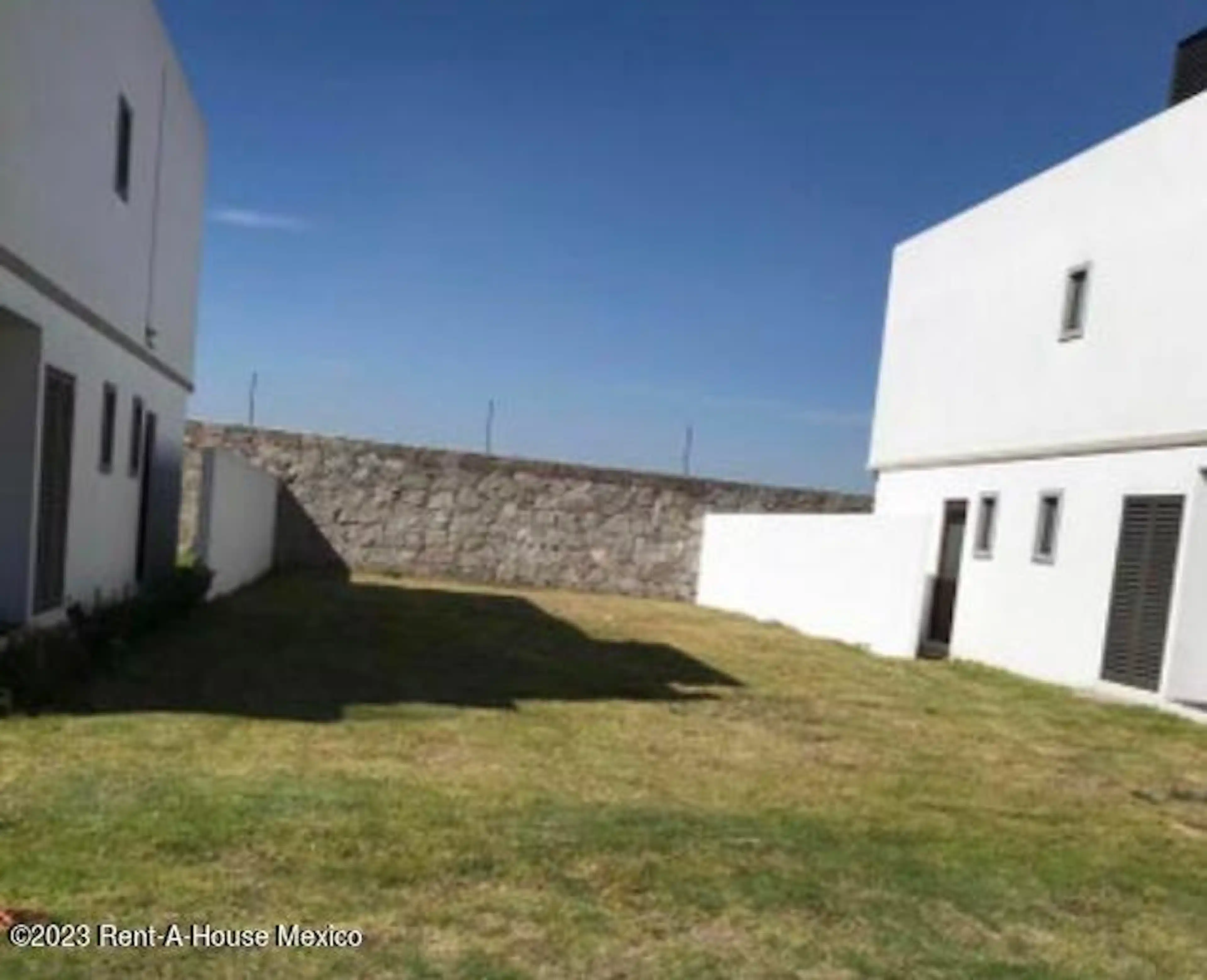 Terreno en Venta en Llano Grande, Metepec CR 26-2978.