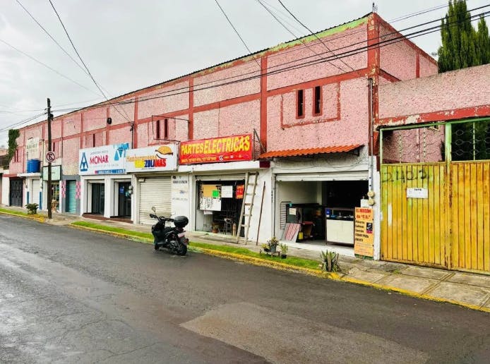 Local Comercial Spot2