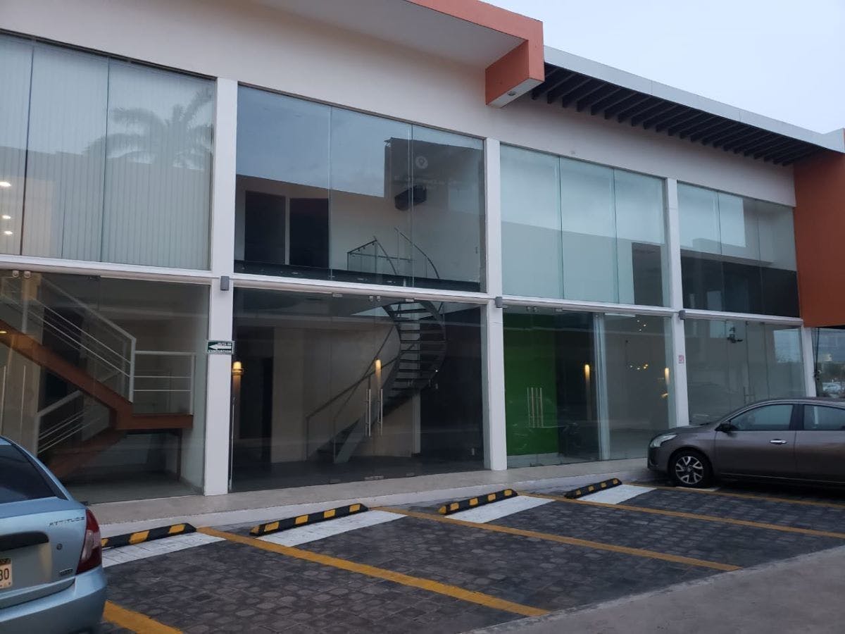 Local Comercial Spot2