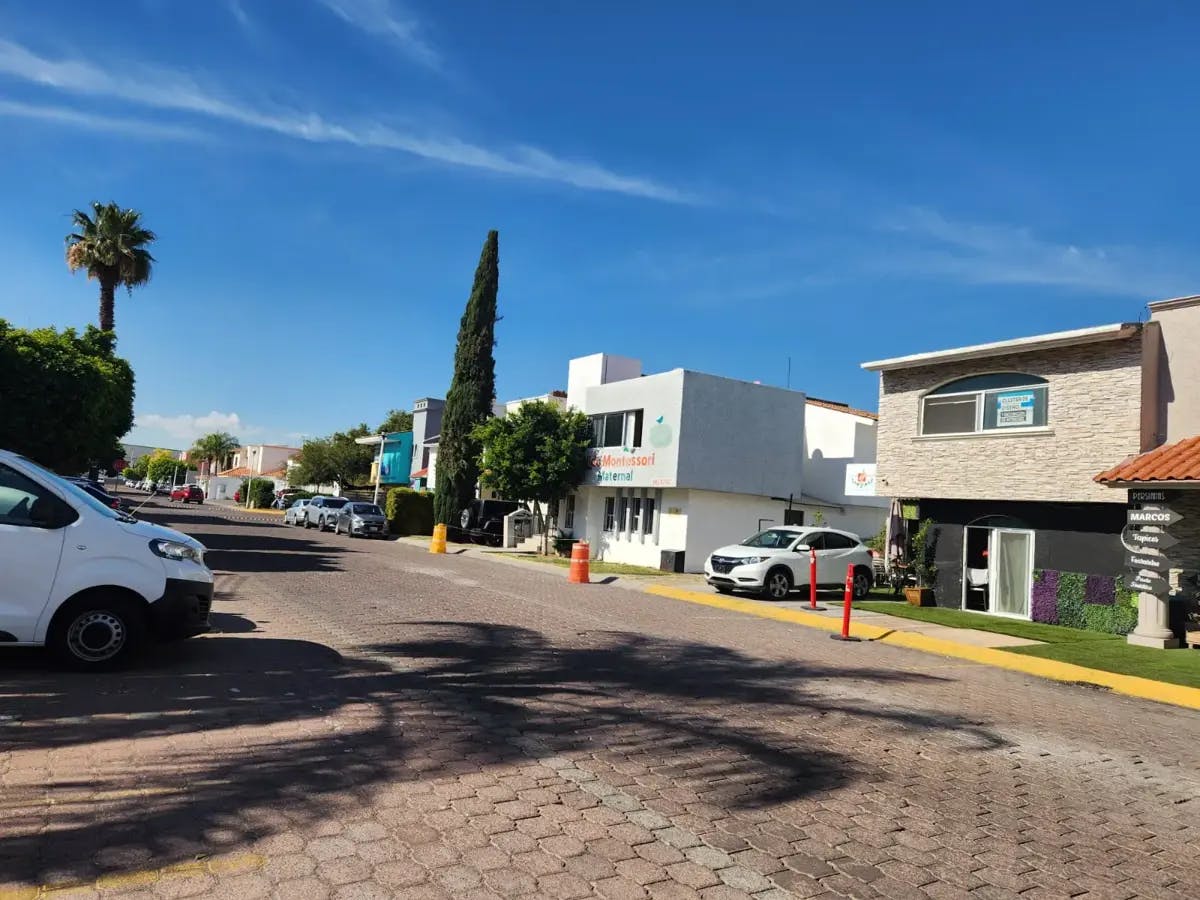 Local Comercial Spot2