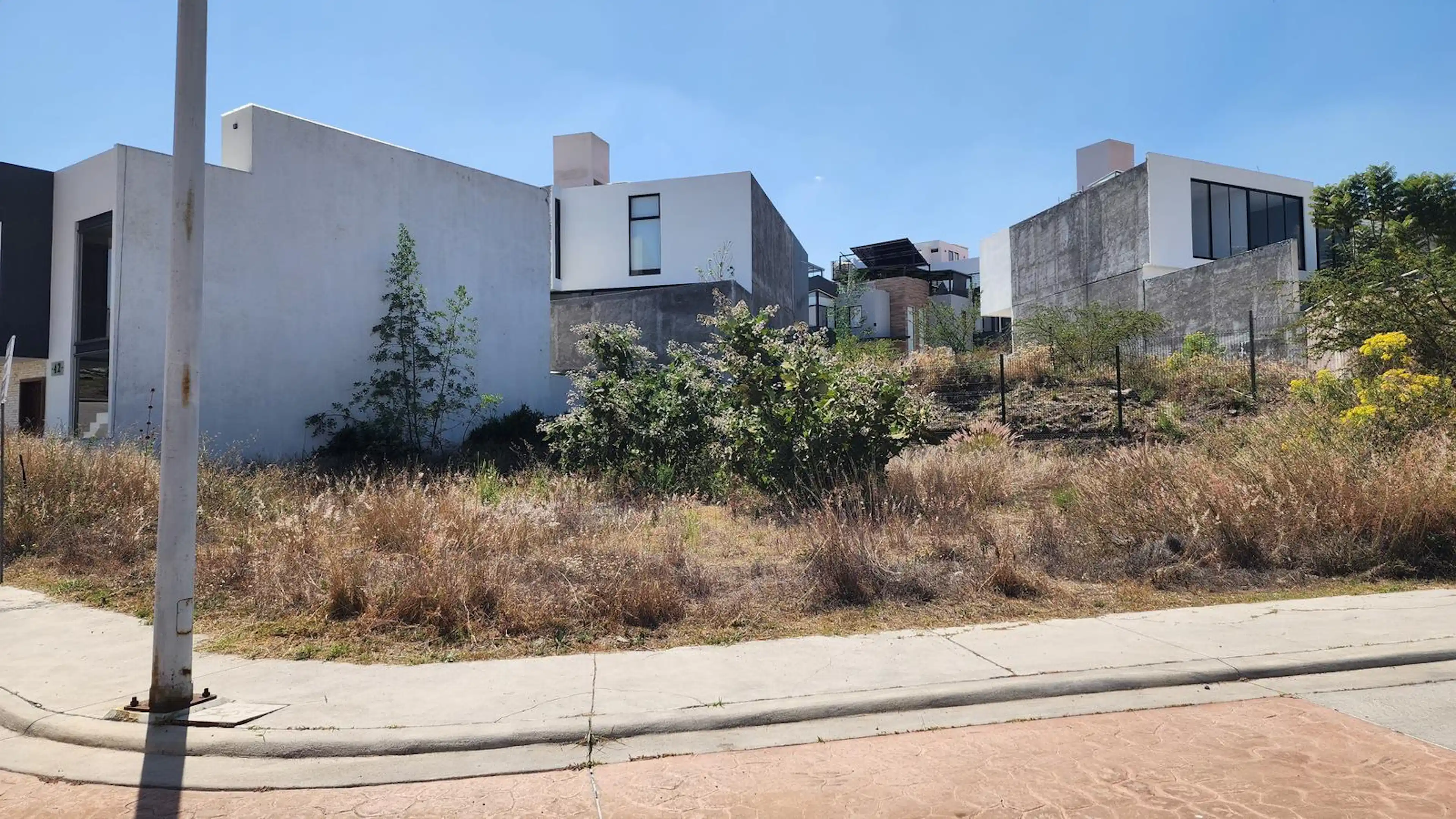 Terreno En Venta En Fraccionamiento Privado Con Casa Club Y áreas Verdes