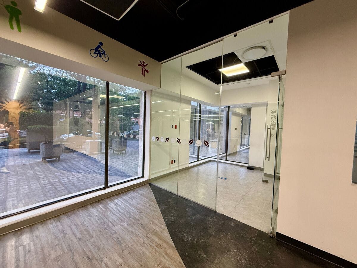 Local Comercial Spot2