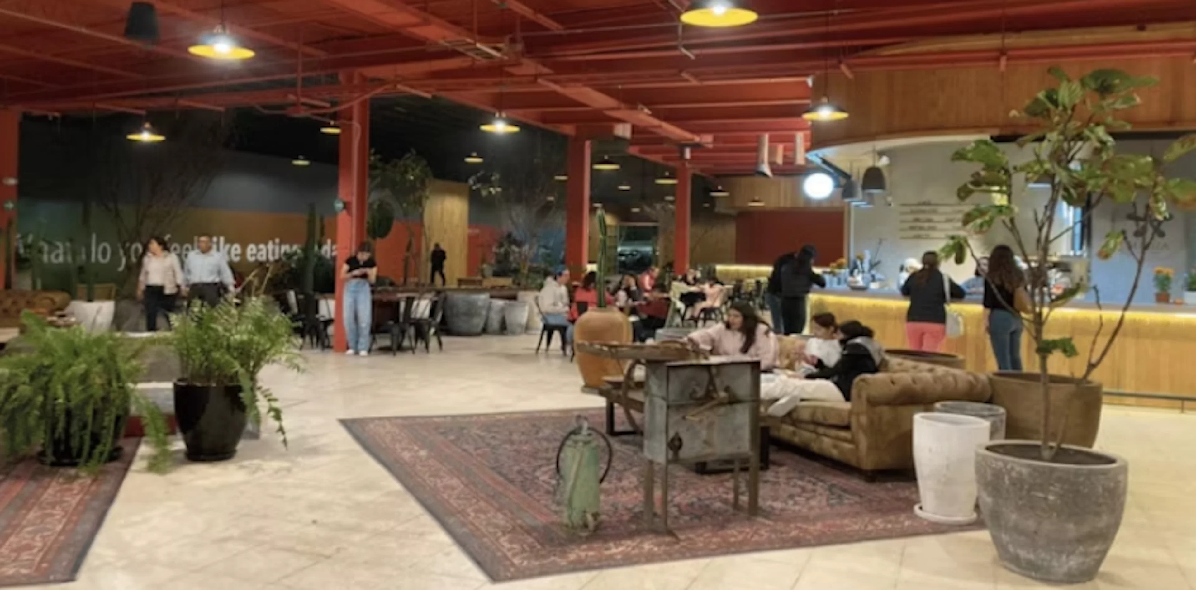 Local Comercial Spot2