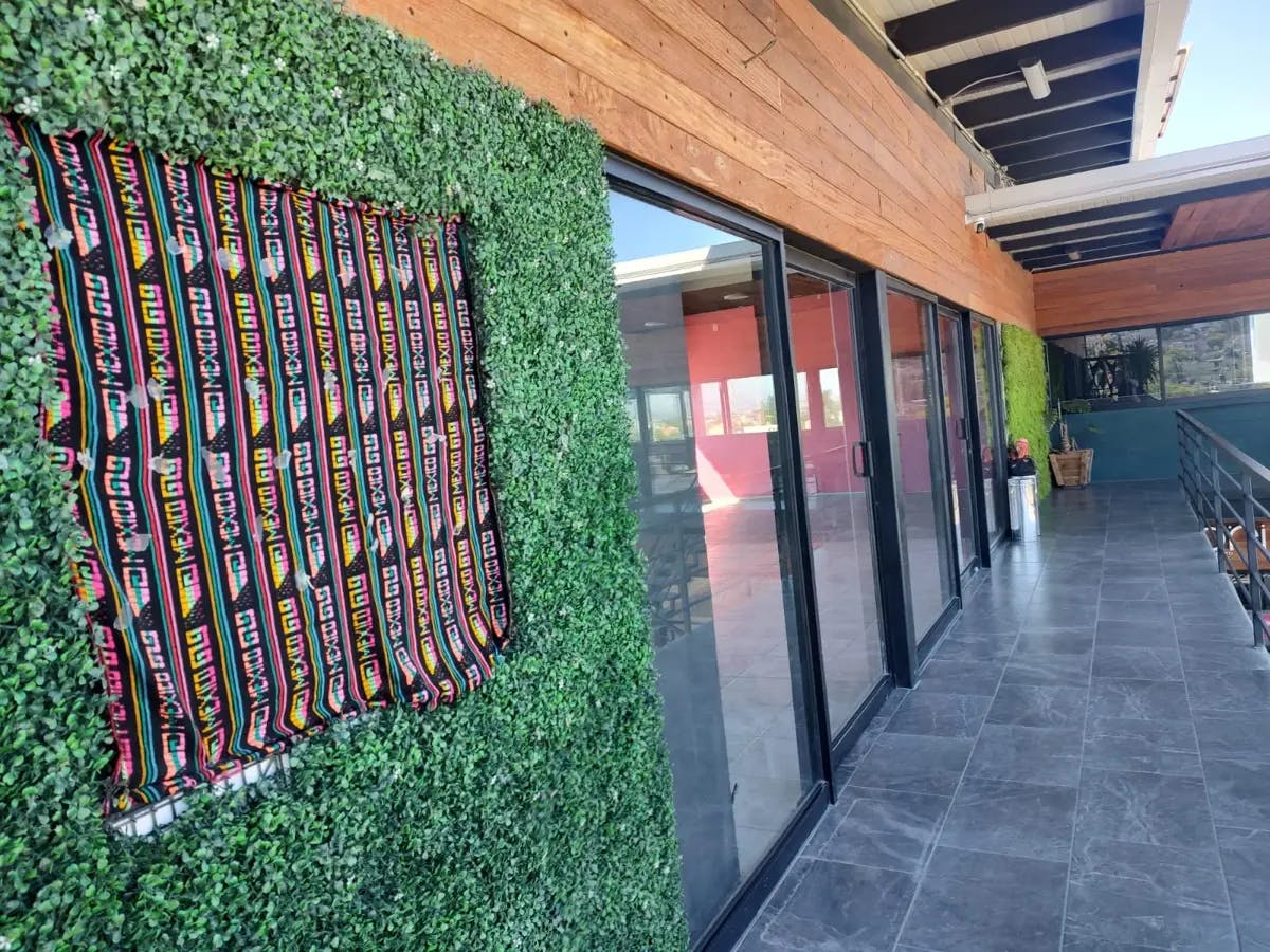 Local Comercial Spot2