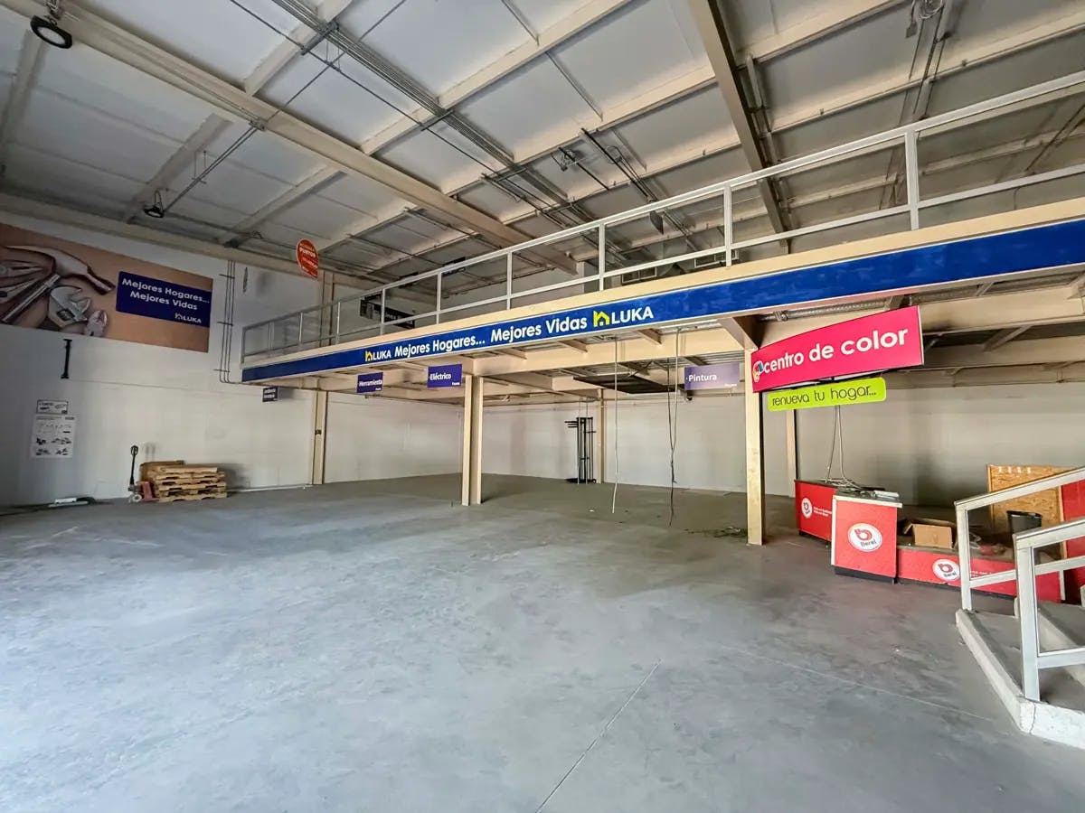 Local Comercial Spot2