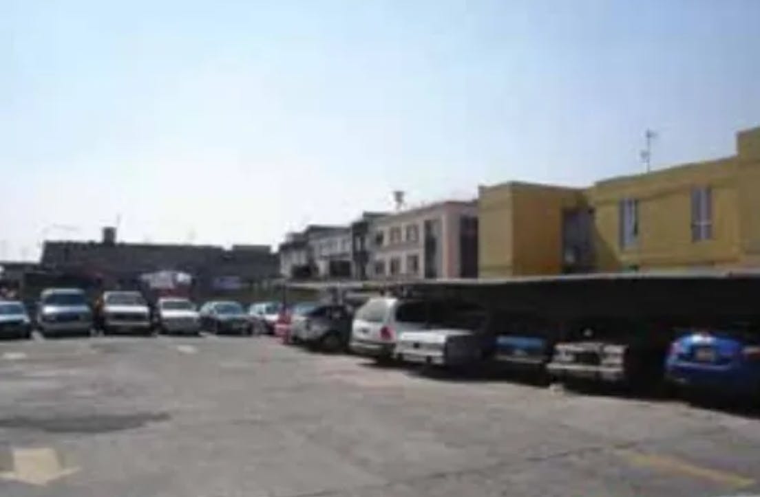 Local Comercial Spot2