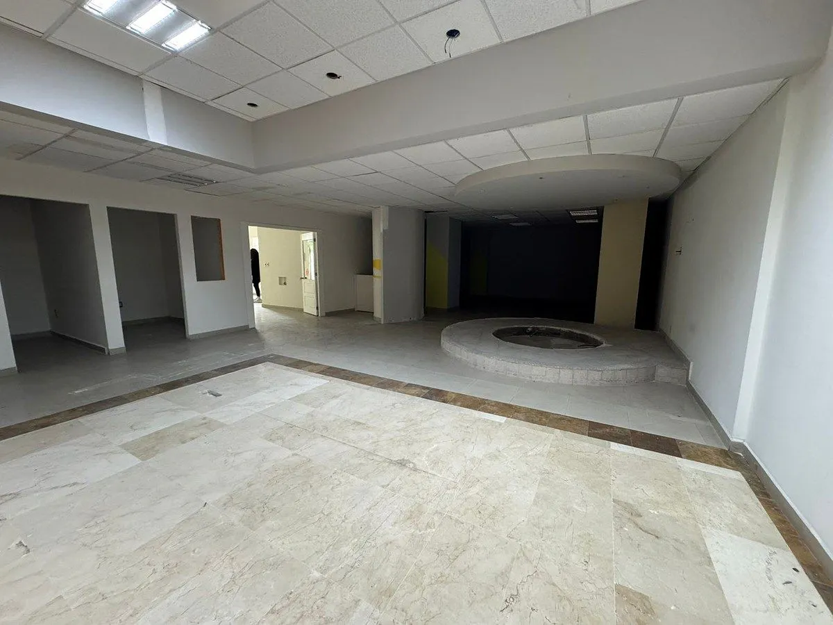 Local Comercial Spot2
