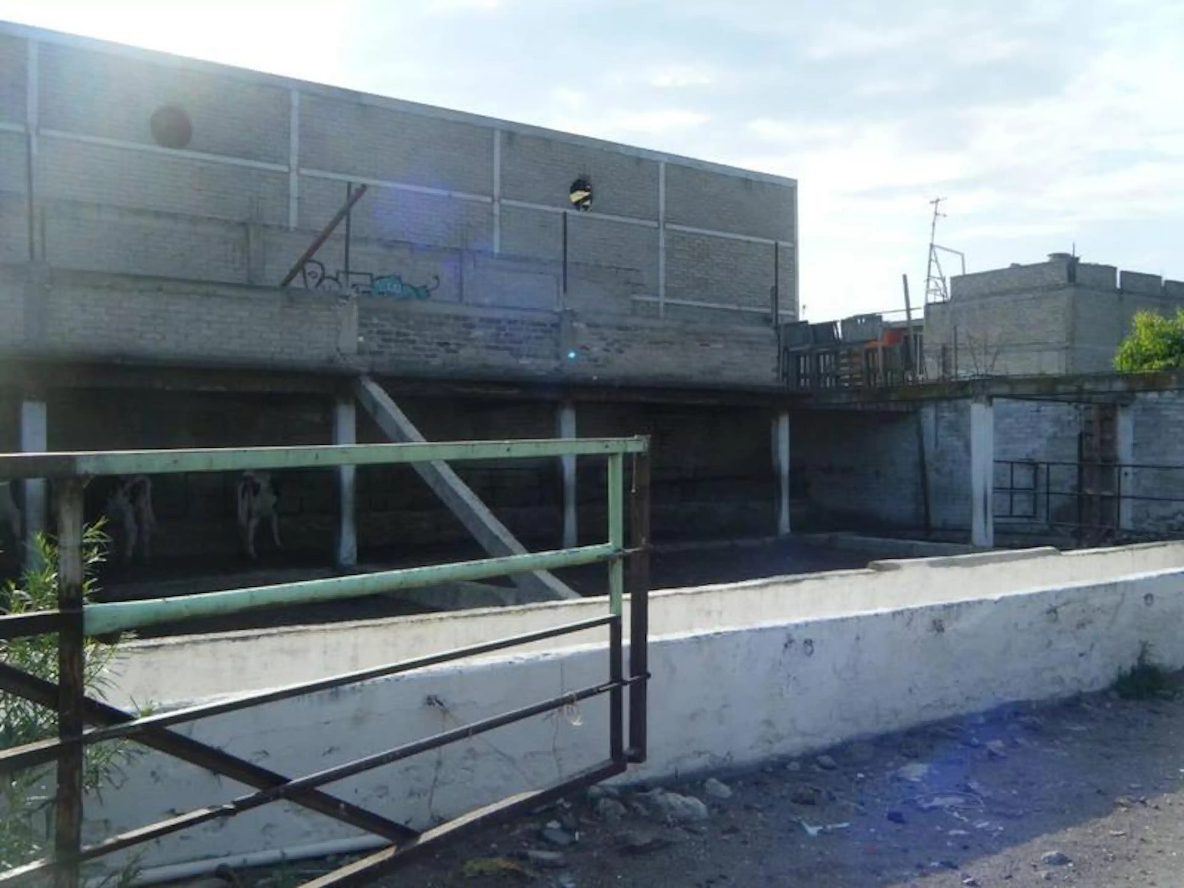 Propiedad en venta con uso comercial y habitacional