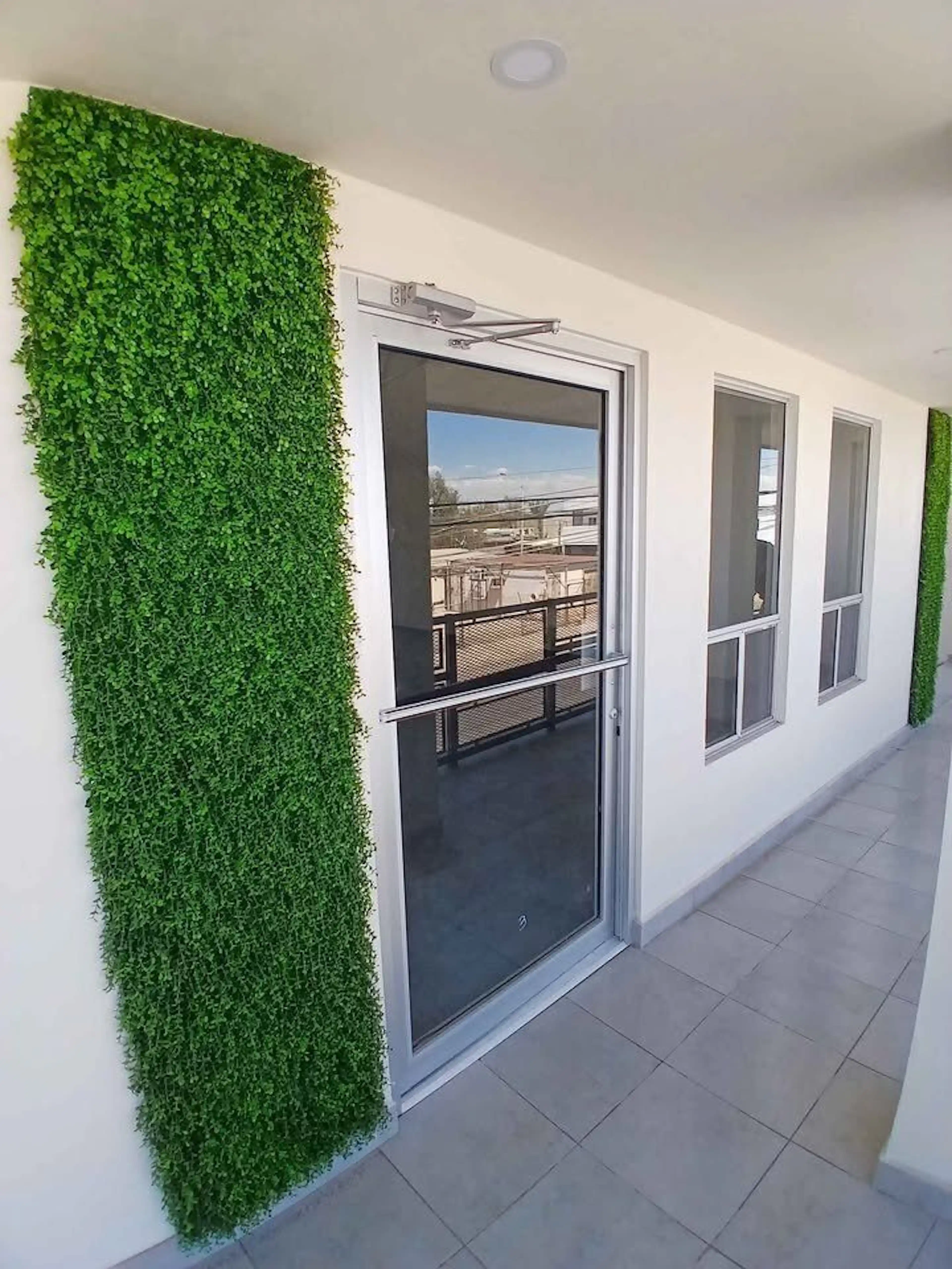SE RENTAN LOCALES COMERCIALES CON BAÑO COMPLETO EN COLONIA PROHOGAR (MEXICALI, B