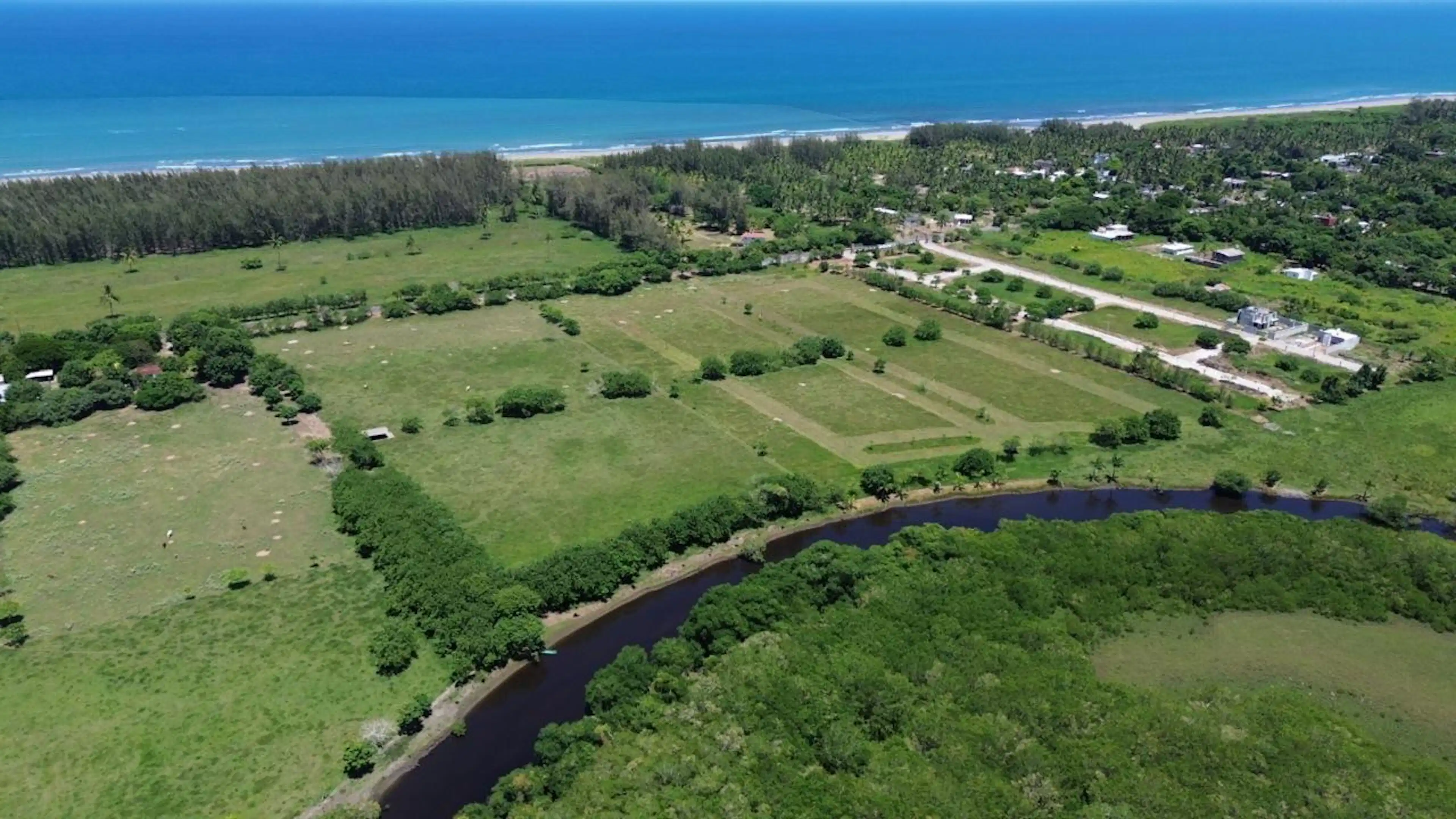 Terreno En Venta Zona Costa Esmeralda Veracruz, Riachuelos Finca Real Frente A Playa