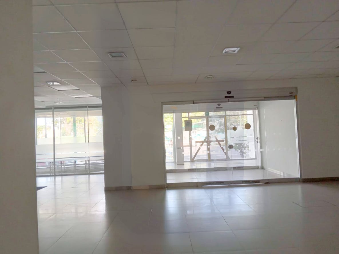 Local Comercial Spot2