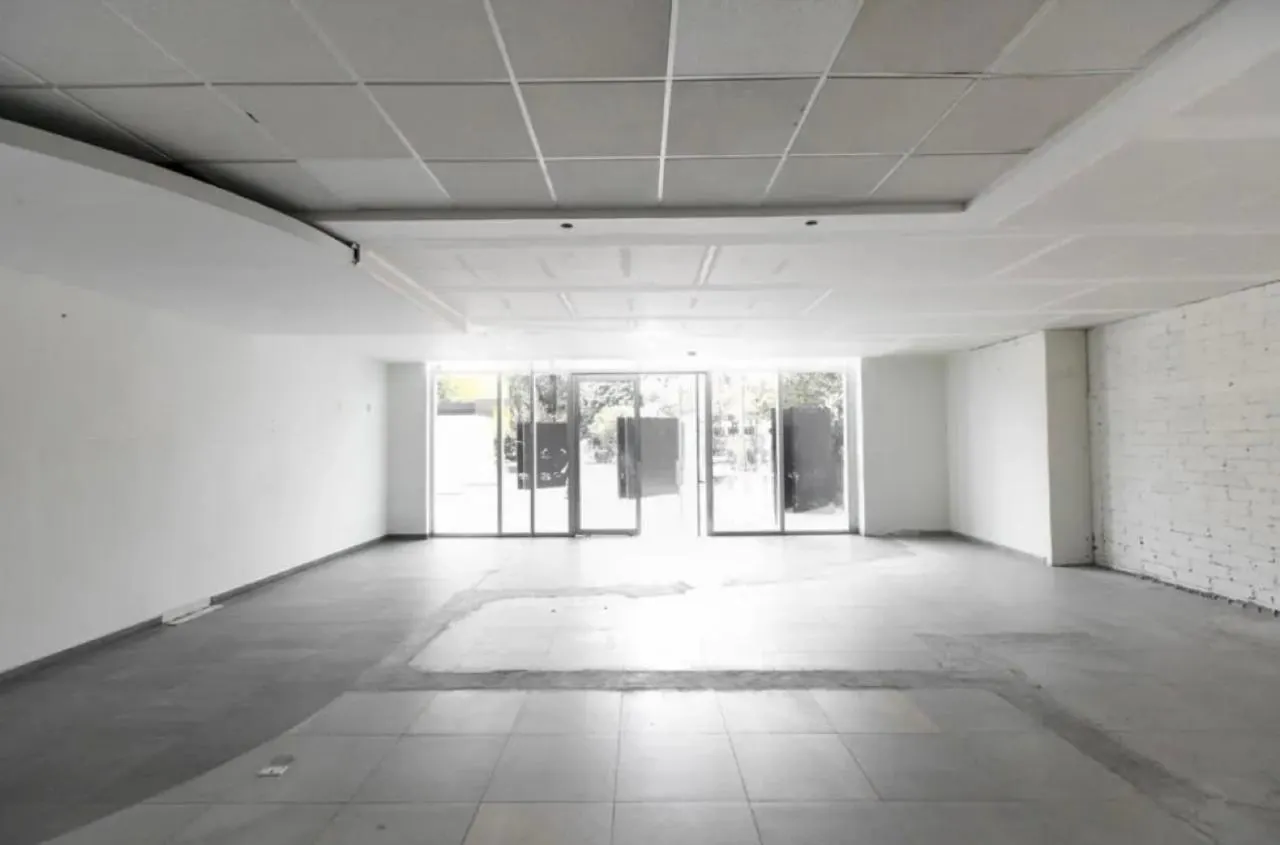 Local Comercial Spot2