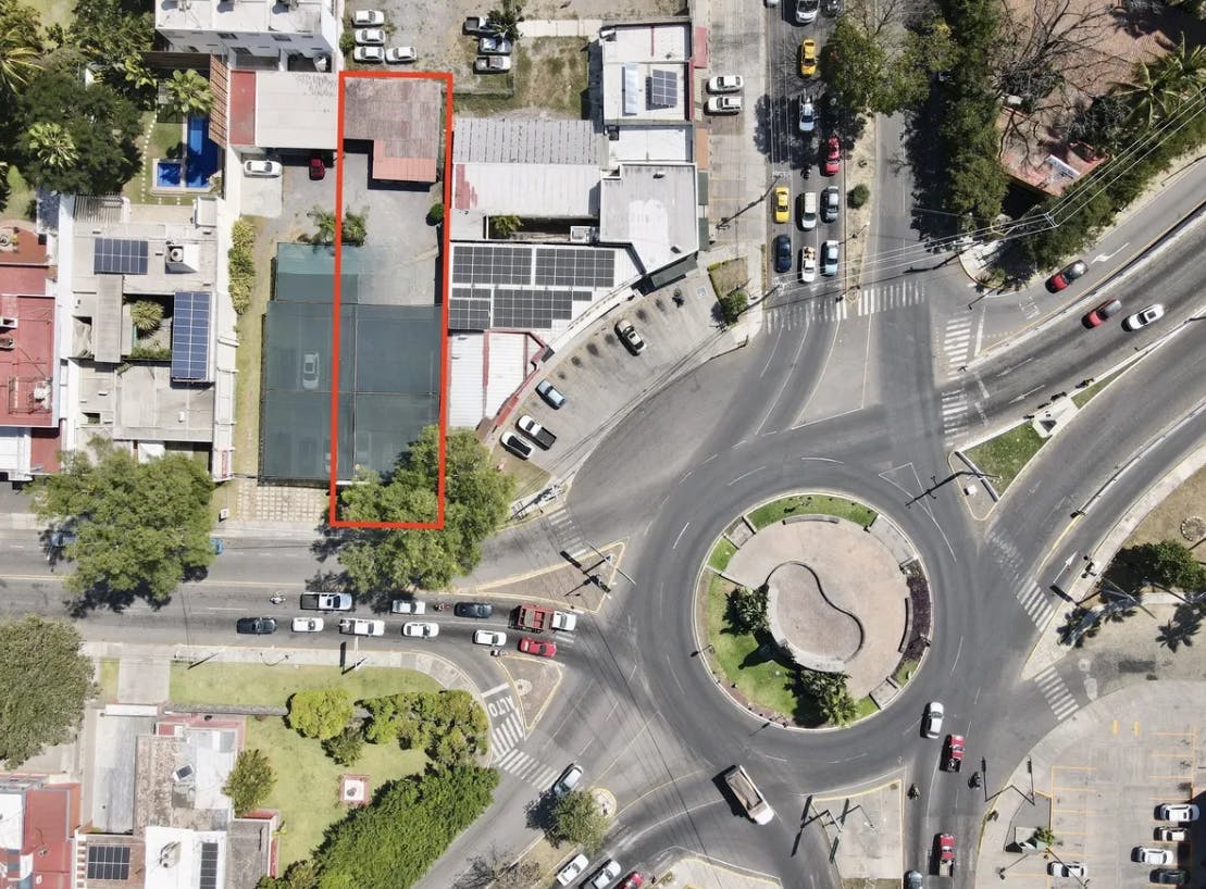 Local Comercial Spot2