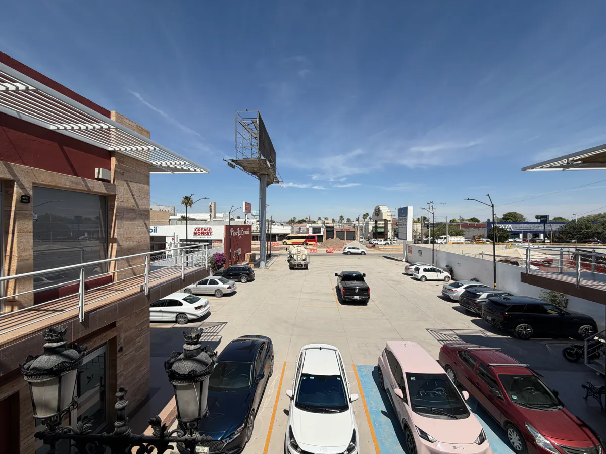 Local Comercial Spot2