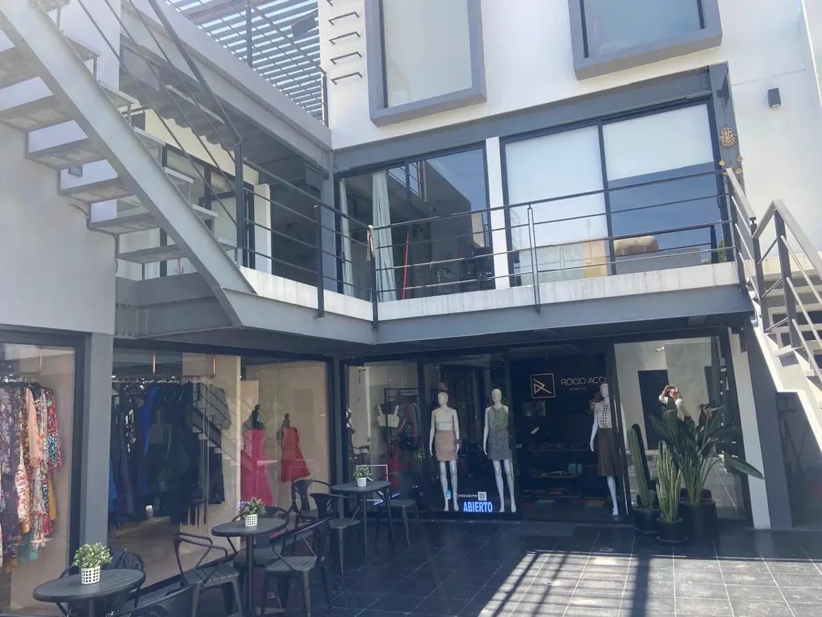 Local Comercial Spot2