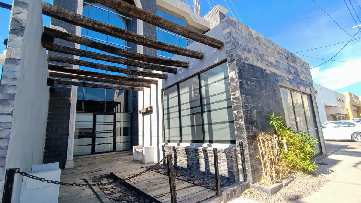 Local Comercial Spot2