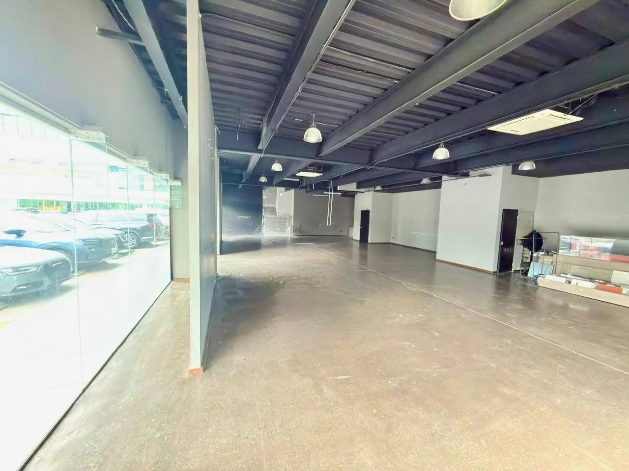 Local Comercial Spot2