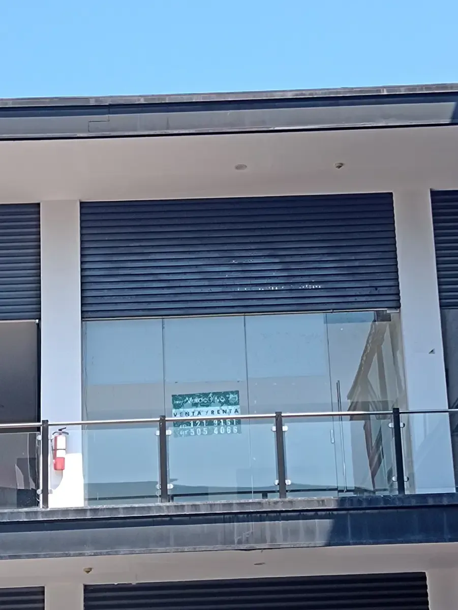 Local Comercial Spot2