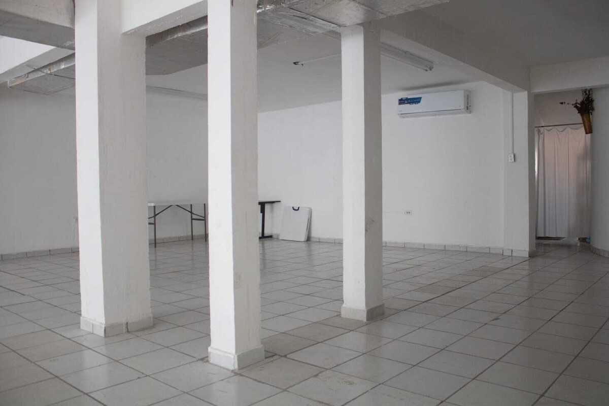 Local Comercial Spot2