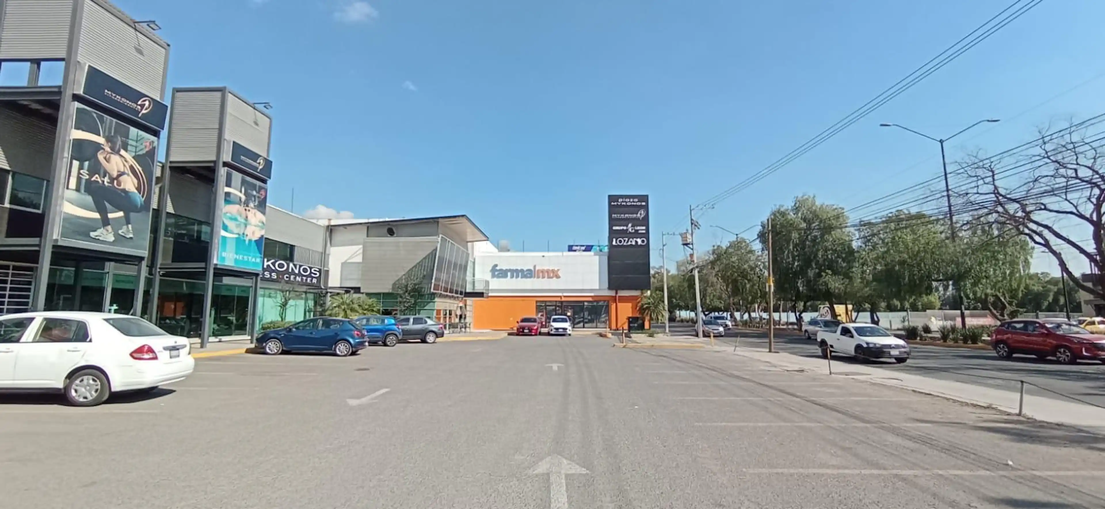 Bulevar Mariano Escobedo Poniente 2901