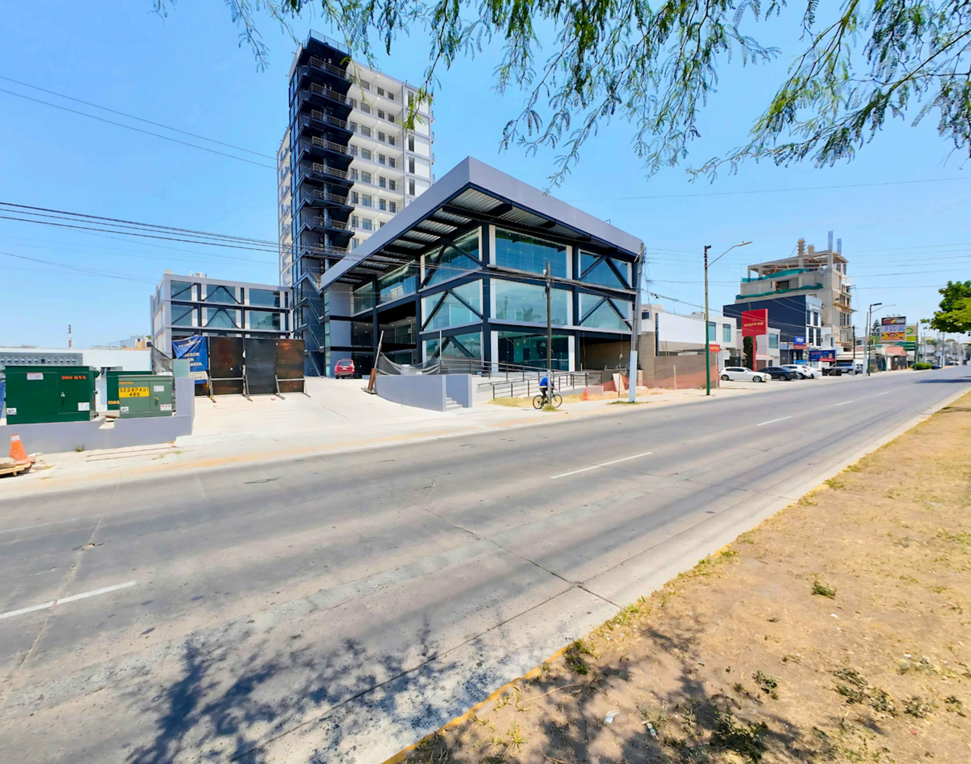 Avenida Manuel J. Clouthier 494