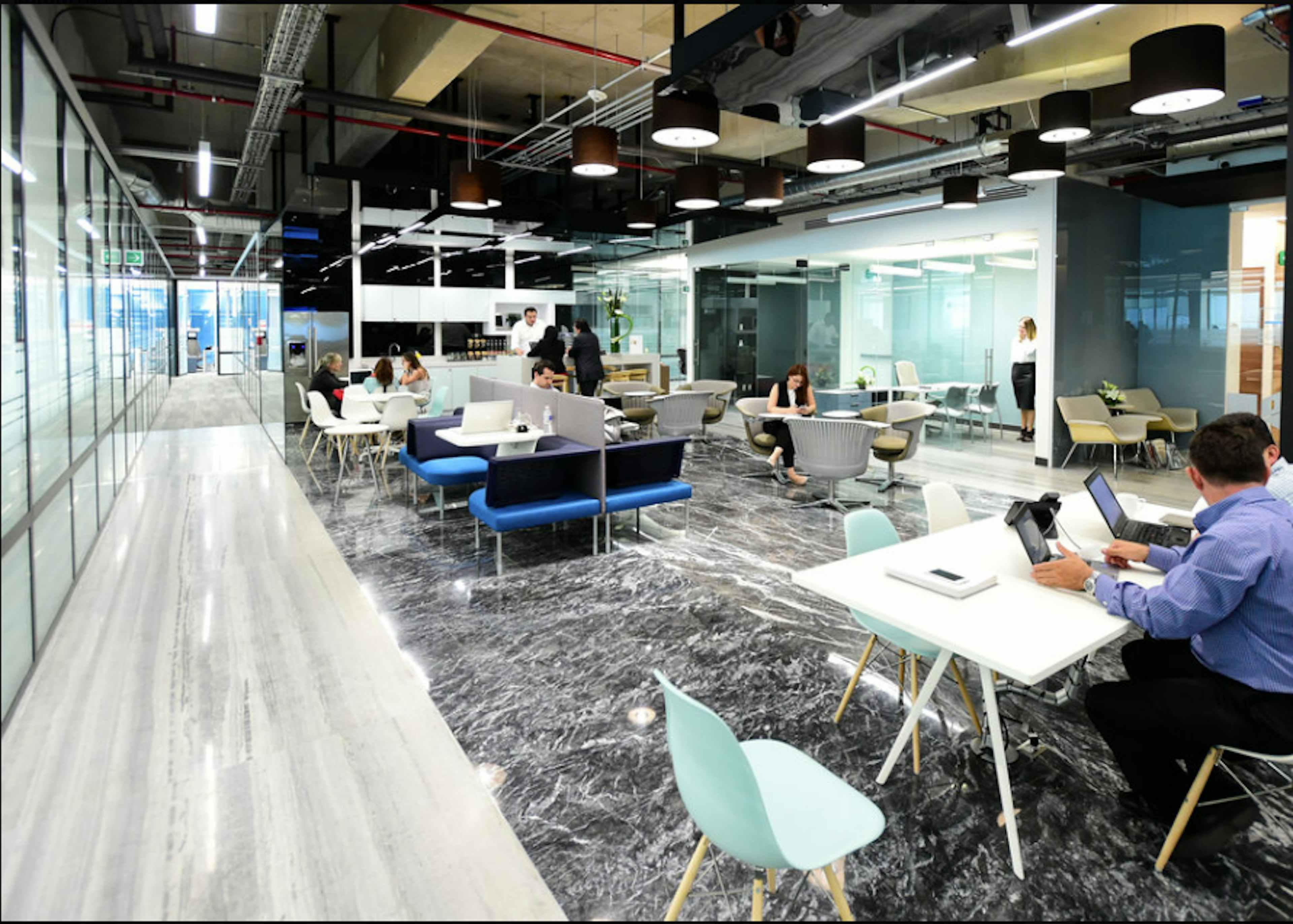 Blvd. Manuel Ávila Camacho 5