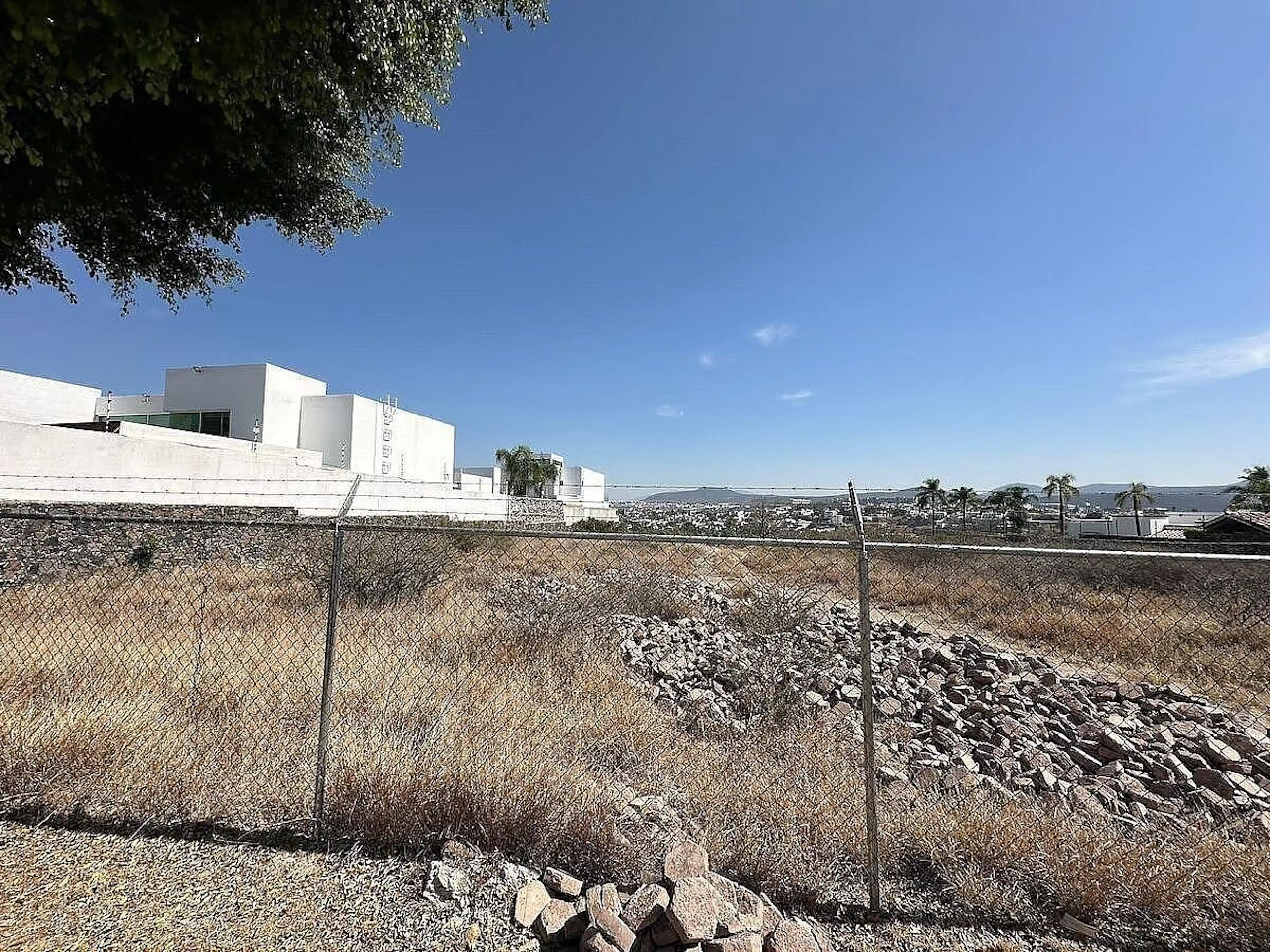 Terreno De Oportunidad En Venta Con Vista Al Lago En Balcones De Juriquilla !