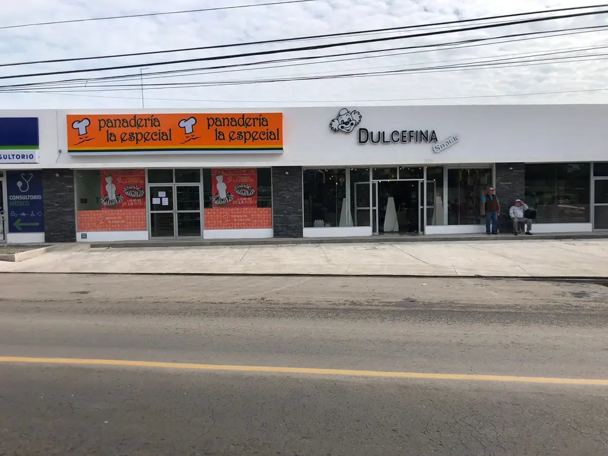 Local Comercial Spot2