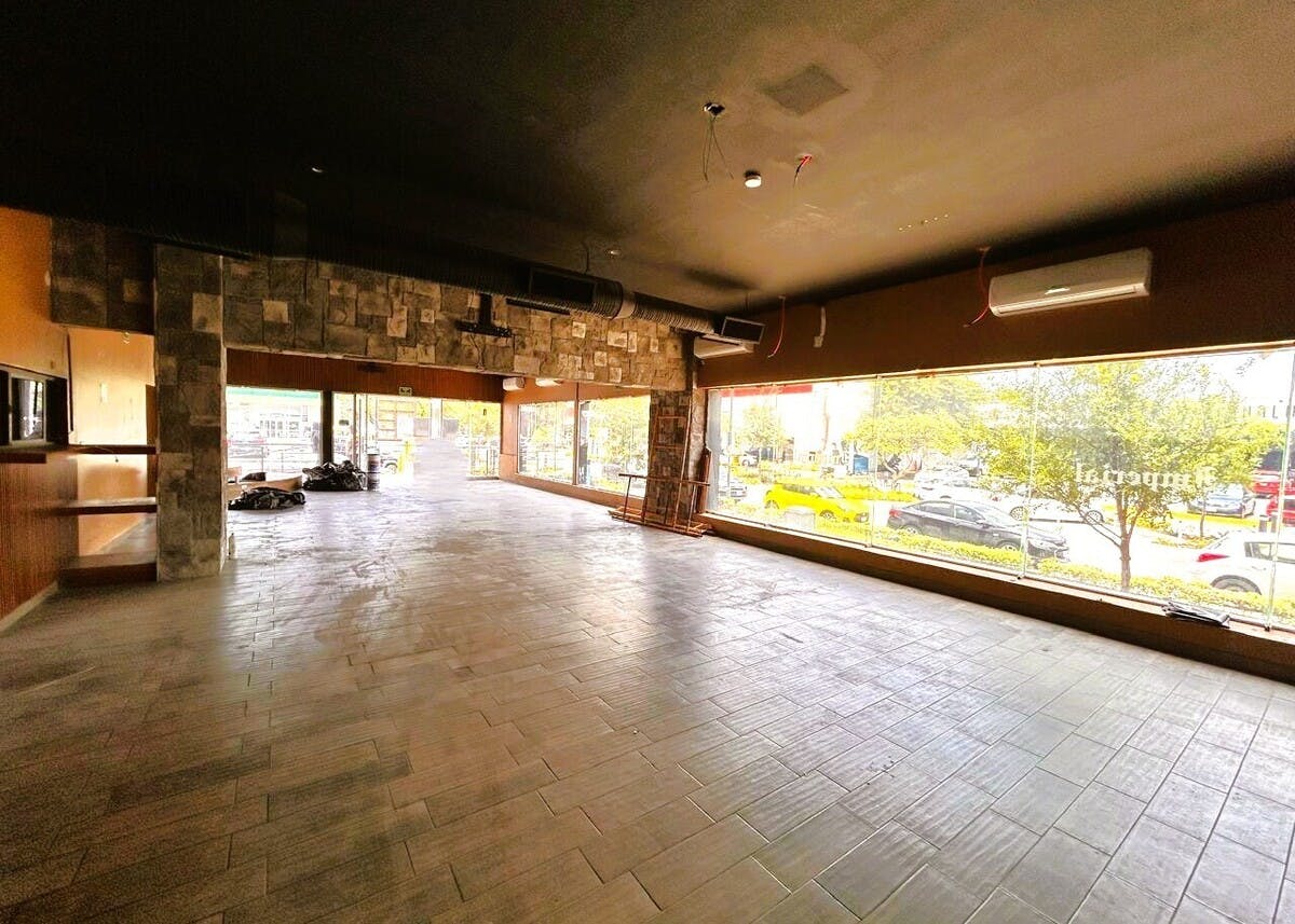 Local Comercial Spot2