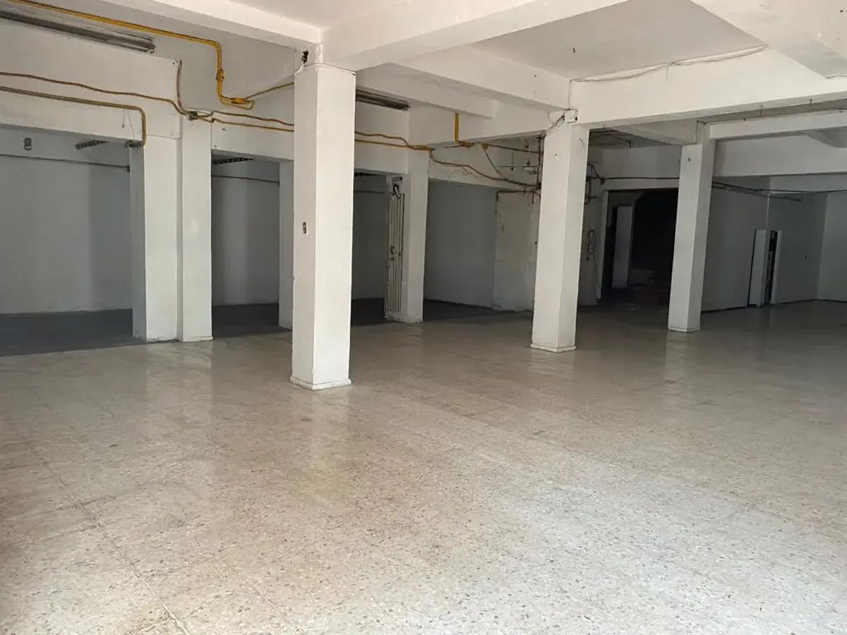 Local Comercial Spot2