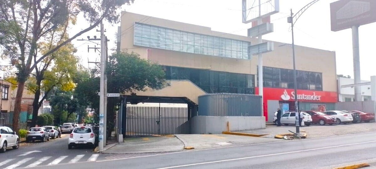 Local Comercial Spot2