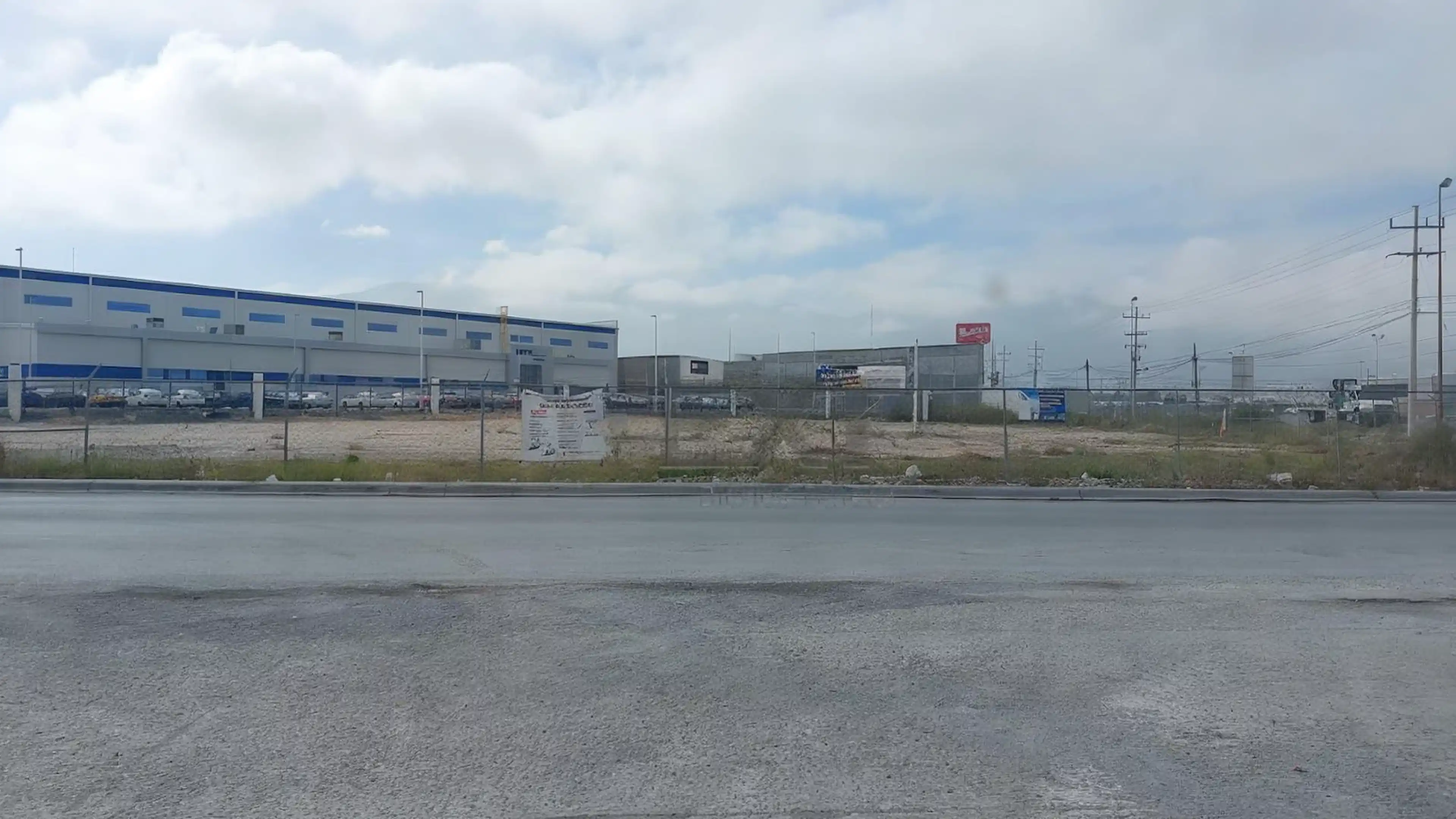 RENTA DE TERRENO COMERCIAL SOBRE LIBRAMIENTO